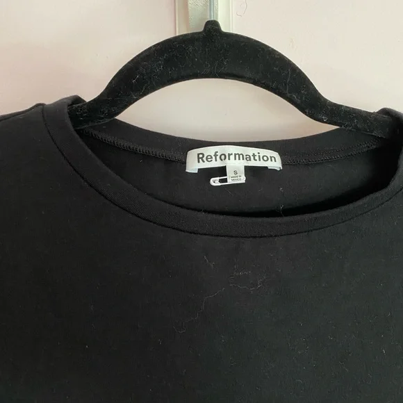 Reformation Nadia Knit Dress
$128
Black - Picture 2 of 4